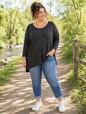 Women's Heathered Grey/Black Slanted Hem Top Plus Size 2X